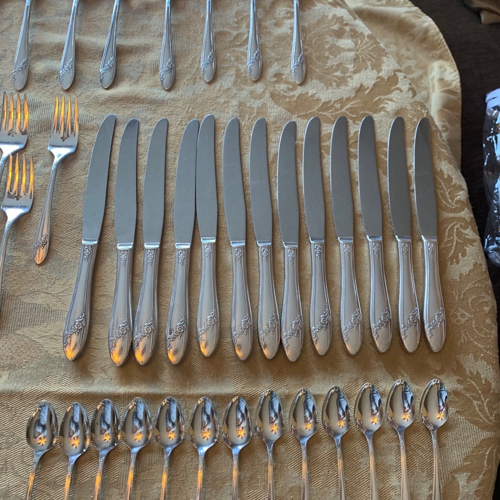 Queen Bess II Tudor Plate silver plate flatware - Picture 8 of 14